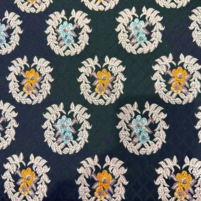 Corte traje + chaleco tela Tundra 3.8m x 2.80m